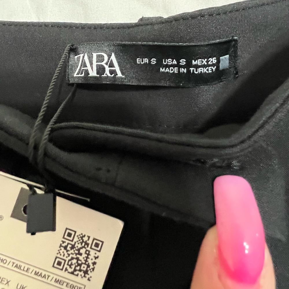 NWT ZARA Gold Button Ultra High Waisted Black Bermuda Shorts Size Small - Picture 5 of 6